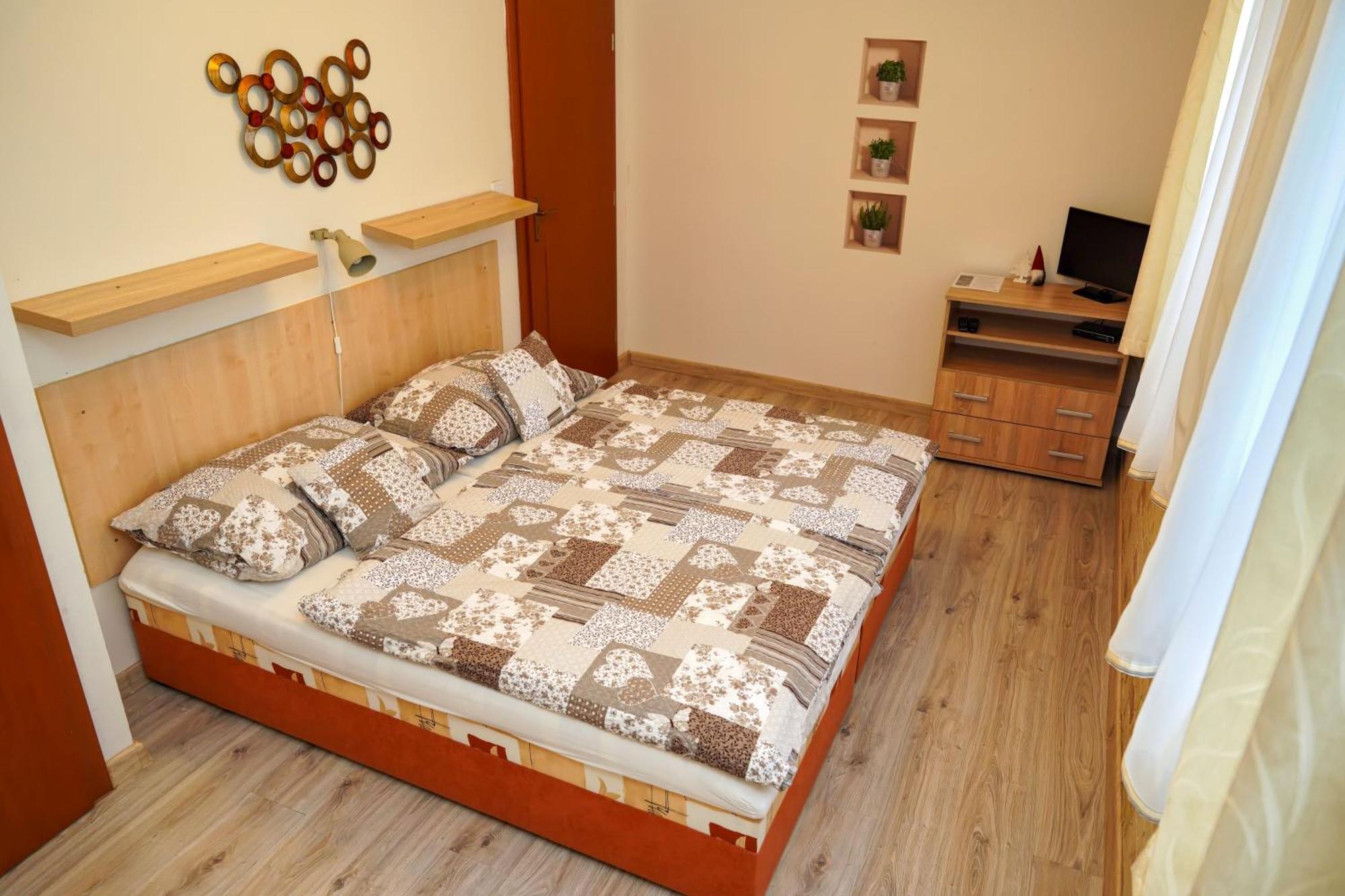 Penzion Pod Guglom Mlynky Bagian luar foto